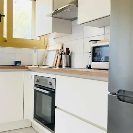 Appartement L'Ile-Rousse, 3 Pieces, 6 Personnes - Fr-1-63-303 Apartment